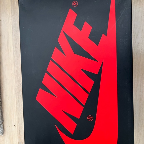 Nearly new - Goretex Air Jordan 1’s Size 8.5 - Picture 5 of 7